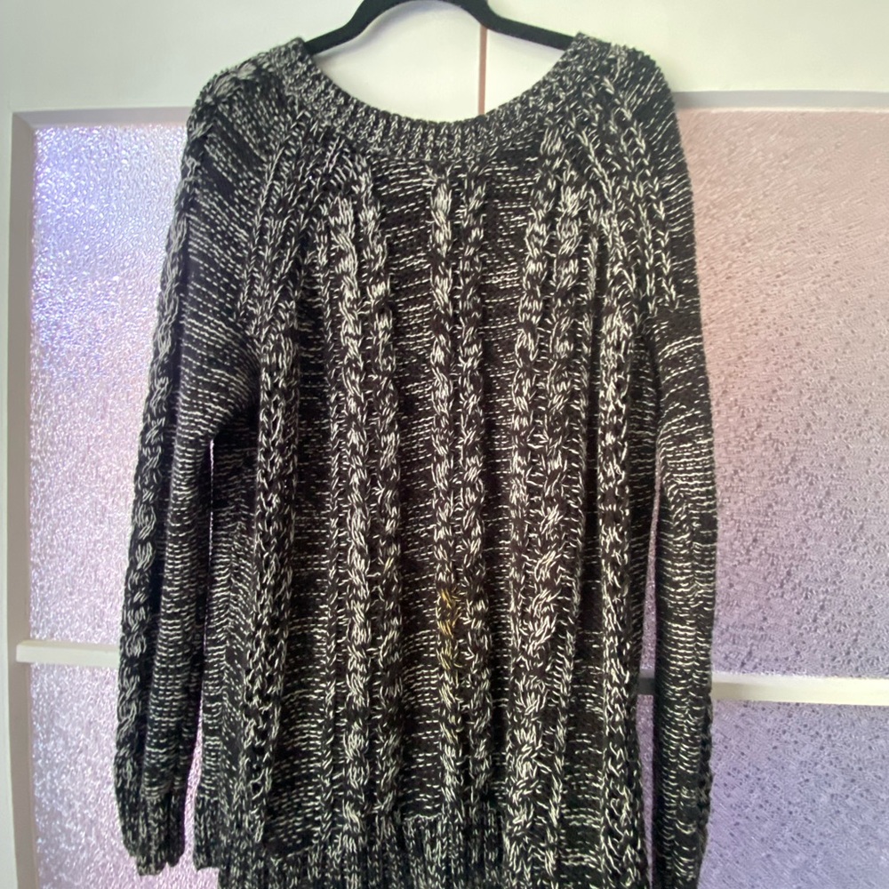 GAP Black and White Cable Knit Sweater
